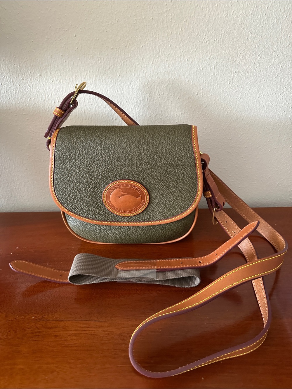 Dooney & Bourke Compact Olive Crossbody with Tan Trim - Picture 5 of 8